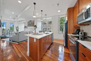 Lux 1BR | Views & Design | Located near ALL - Image 5
