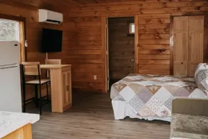 Hackmatack Cottages | Bobcat Cottage - Image 4