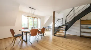 Barn loft with parking – quiet & close to the city - Image 2
