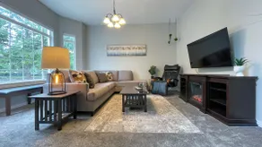 Lakeside Manor - Image 4