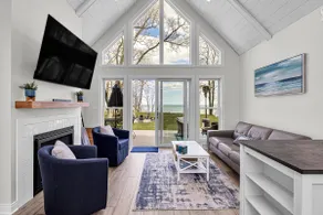 Hidden Haven - Modern Cottage w/ Hot Tub & Views - Image 4