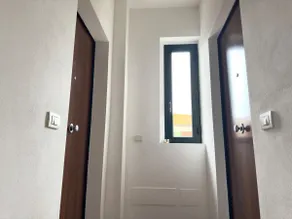 Central location - Image 3