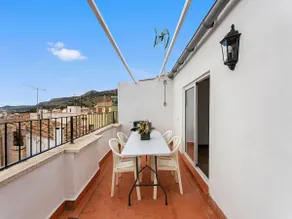 Sunny house in Onil with terrace and bbq - Image 2