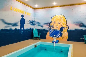 New Mini Golf | Games & Nerf | Indoor Pool | Views - Image 4