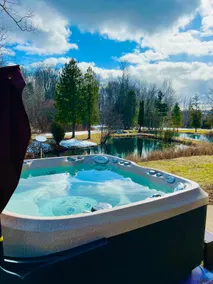 HotTub/FirePit/Fishing/Ponds/AC/Near LakeLeelanau - Image 2