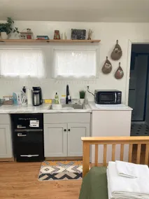 Mini Ceramics Guesthouse - Image 2