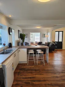 Beautiful haven near airport! - Image 4