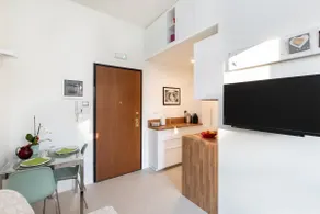 Fantastic apartment in the central-Maggiolina area - Image 3