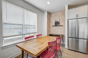 2bed/2bth - King bed - Queen bed - Image 5