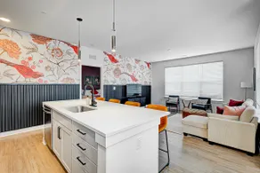 2bed/2bth - King bed - Queen bed - Image 4
