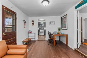 Adorable small house - quiet & safe - 2 BR 1 Bath - Image 5