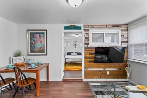 Adorable small house - quiet & safe - 2 BR 1 Bath - Image 4