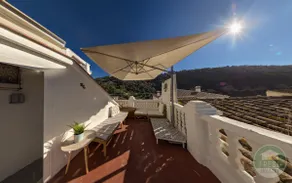 Sayalonga Studio | Terrace & Fast WiFi - Image 3