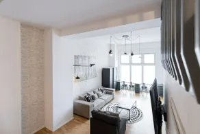 Up to 9 Guests! Priv. Parking | Ground-Floor Loft - Image 5