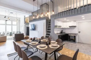 Up to 9 Guests! Priv. Parking | Ground-Floor Loft - Image 2