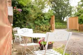 Detached Cottage with Air Conditioning & Parking - Image 5