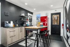 Mozart Flat with Hot Tub! Free Parking! - Image 2