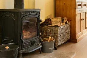 Woodcutter's Cottage - Peaceful Country Retreat! - Image 5