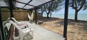 Luxury en suite with bathtub sea view & hammock - Image 3