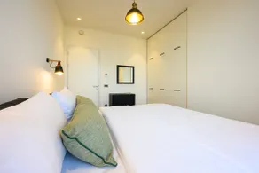 Central Apartment, Near Train/Bus Station! - Image 2