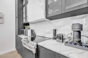Elegant apartment, where luxury meets convenience. - Image 5