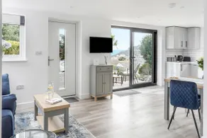 Jan's Place - Sea View Snug - Image 3