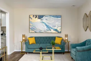 Aqua Oasis - Central & Stylish - 3 BR / 3 BA - Image 2