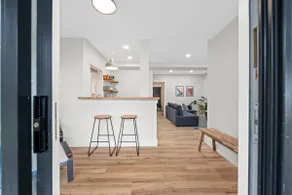 Astoria Hideaway w/ River Views - Image 2