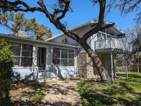 Hill Country Retreat in Austin - Image 3