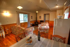 Camellia Cottage - Image 2