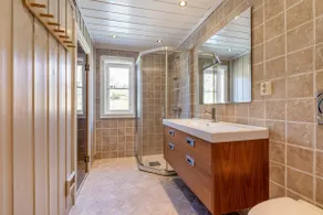 Large and exclusive cabin with ski-in ski-out - Image 5