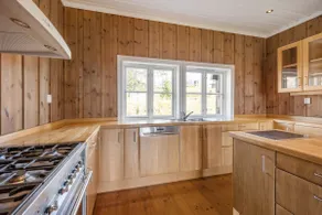 Large and exclusive cabin with ski-in ski-out - Image 3