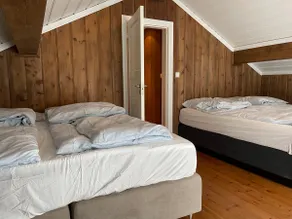 Large and exclusive cabin with ski-in ski-out - Image 4