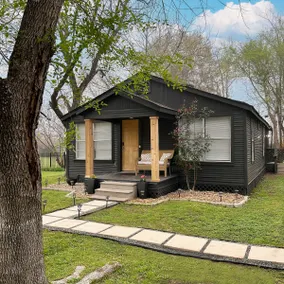 1940 Rustic Mod Bungalow Old Town Tomball-King bed - Image 2