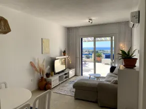 Sea View Penthouse-Style - Image 3