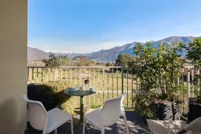 Aria Bellagio - Boutique Lake View Apt - Free Parking & Late Check-out 12pm - Image 5