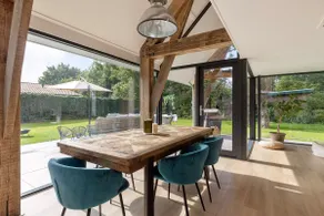 Beautiful family-friendly villa with spacious garden! - Image 4