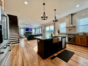 Luxury Home Incredible master suite Liberty Twp OH - Image 2