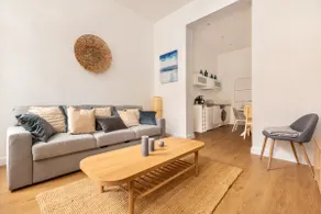 Cozy 2-bedroom apartment Charming comfort - Sebastopol by Lity Lille - Image 4