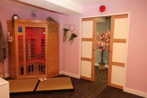 Love Room Normandy *The Red Jade* - Image 3