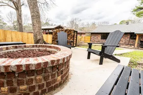 King Beds/Workstation/Patio/Firepit/Espresso - Image 4