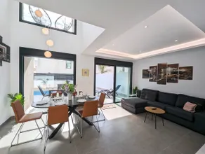 Large new modern villa with private pool - Image 5