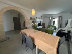 XL Spacious APT, 4-BR, WLK to Sliema&St.Julian's - Image 2