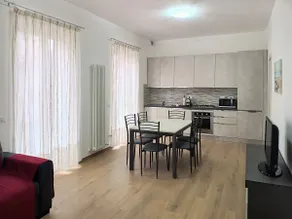 Sunny House - Image 2