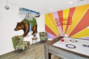 Yosemite Luxury Retreat w/MiniGolf + HotTub + Arcade - Image 2