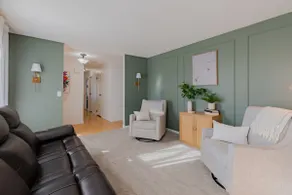Sweet Retreat - 2 King Rooms - Full Fence Yard - Image 3