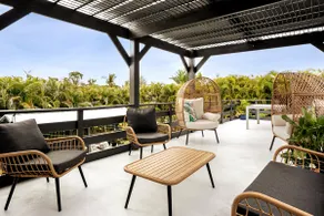 Luxury Tropical Oasis-4 BedRm Private Pool Retreat - Image 3