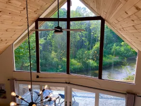 Secluded Betsie River Cabin 3bd+2ba+Loft by Crystal Mtn,8acres,Porch,Fireplace! - Image 3
