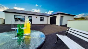 Modern country charm apartment. - Image 2