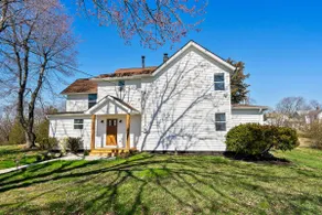 Newly Renovated Modern Farmhouse - Image 4